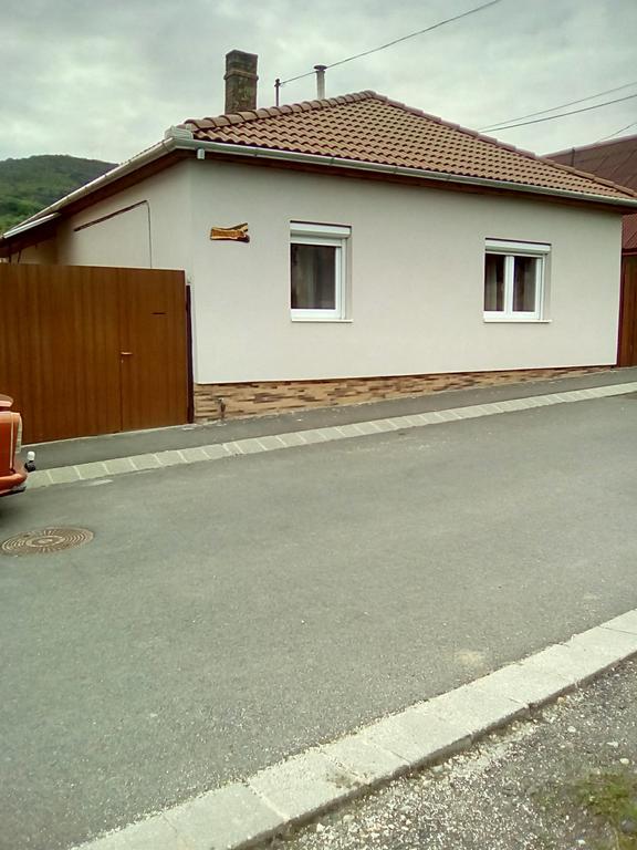 Kaland Vendeghaz Villa Satoraljaujhely Ngoại thất bức ảnh